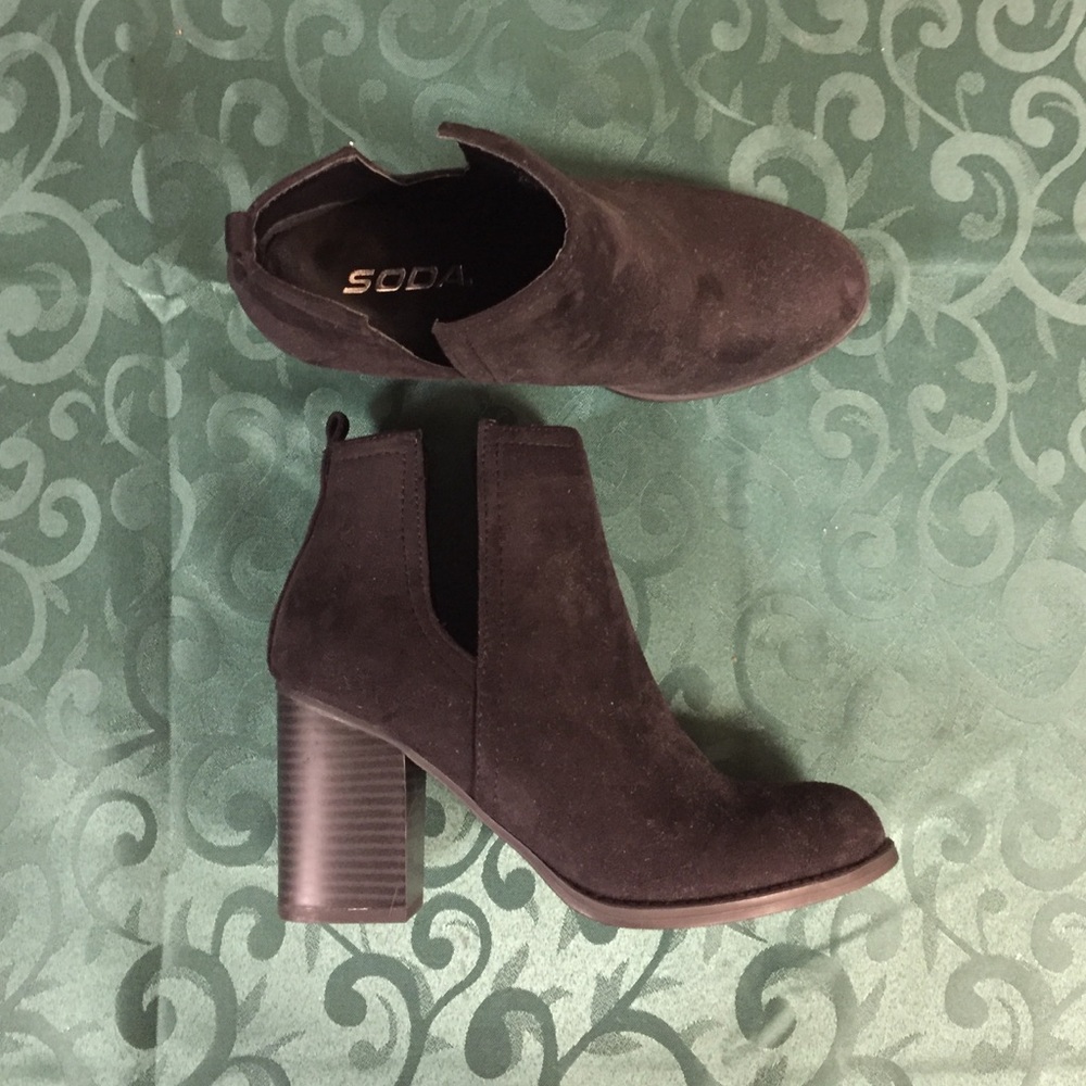 SODA Women’s Chunky Heel Cut-Out Ankle Booties